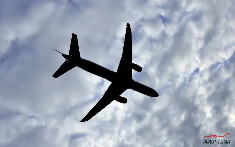 How fast do commercial airplanes fly