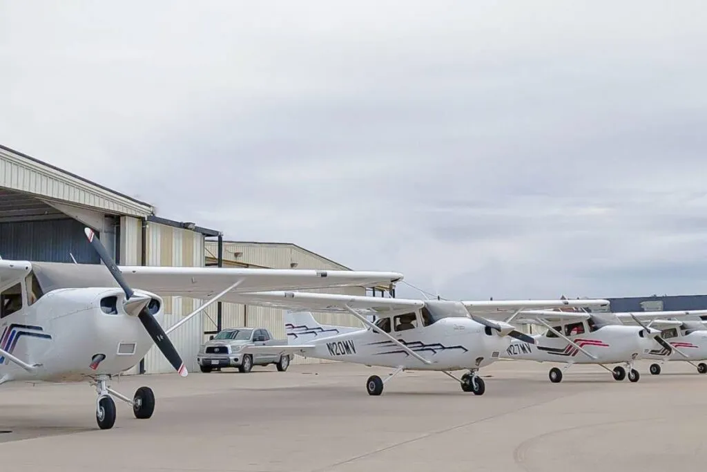 Cessna 172 vs 182