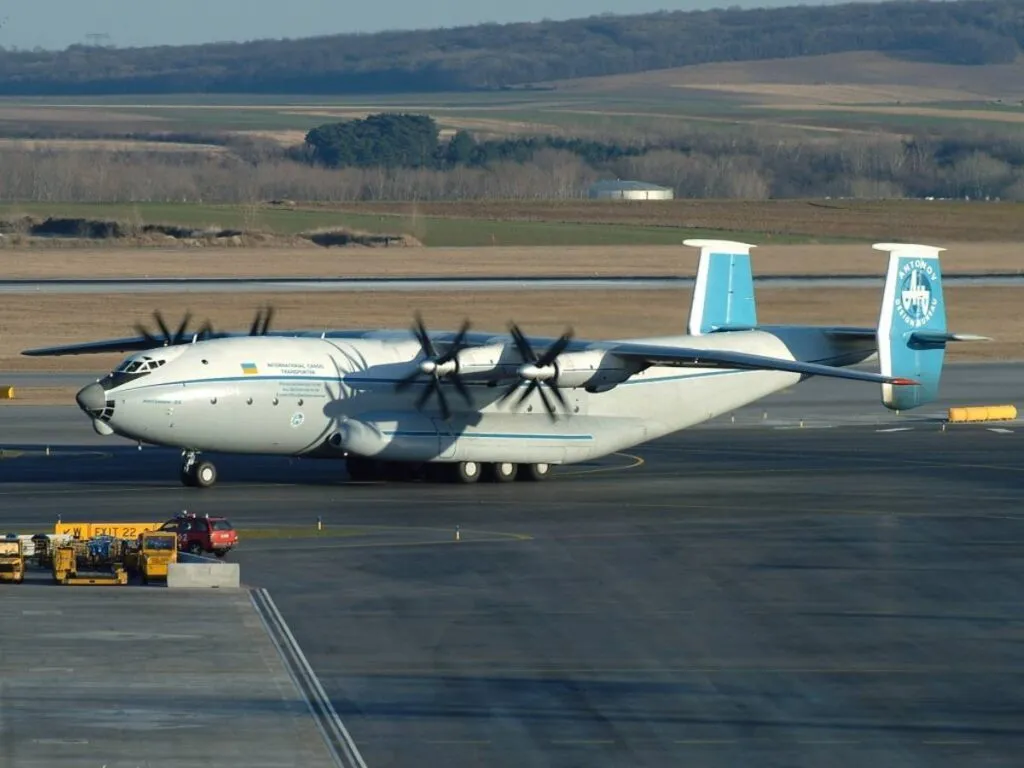 Antonov AN-22