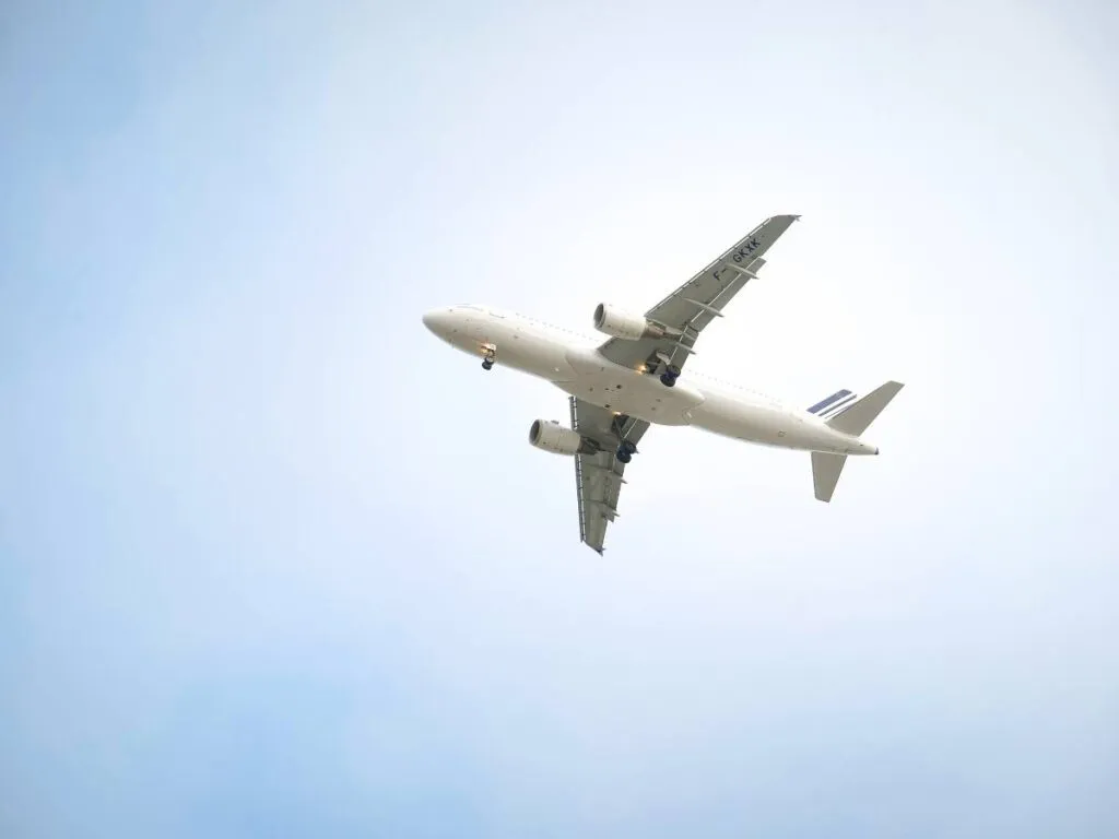 airline cruising altitude